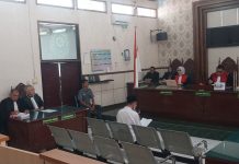 Breaking News!!!!! Dibawah Pengawalan Ketat, Waldi Pembunuh Dosen Erni Jalani Sidang Perdana